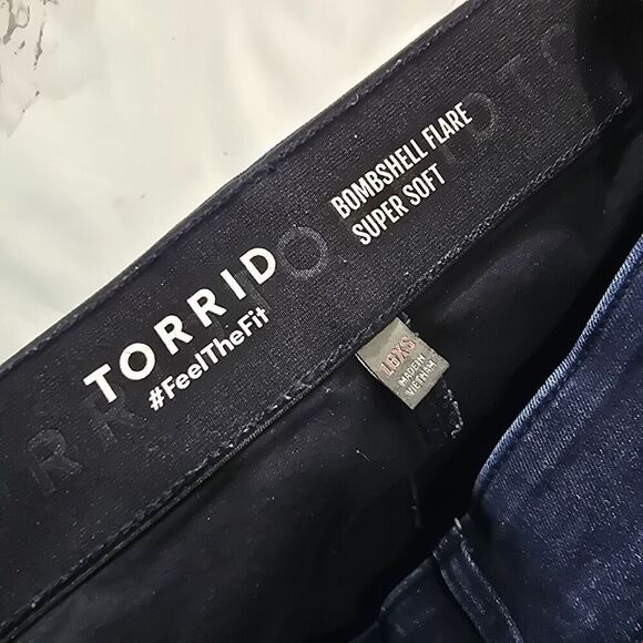 Torrid Jeans Women 16XS Dark Wash Bombshell Flare High Rise Denim - Picture 3 of 10